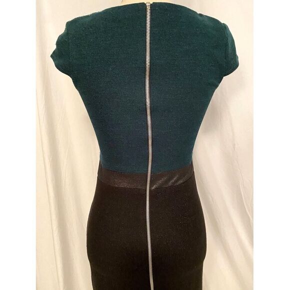 NWT M by MAIOCCI Sheath Dress Exposed Zipped Metallic Silver Sheen S - Picture 2 of 9